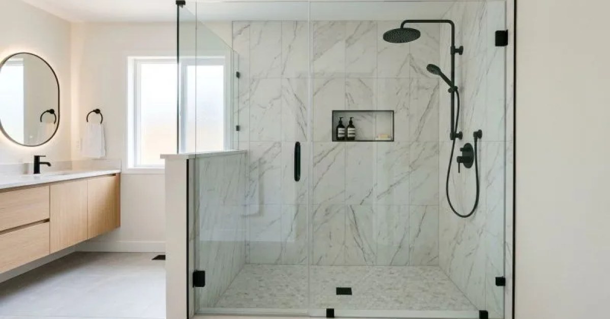 A shower that works with the whole room